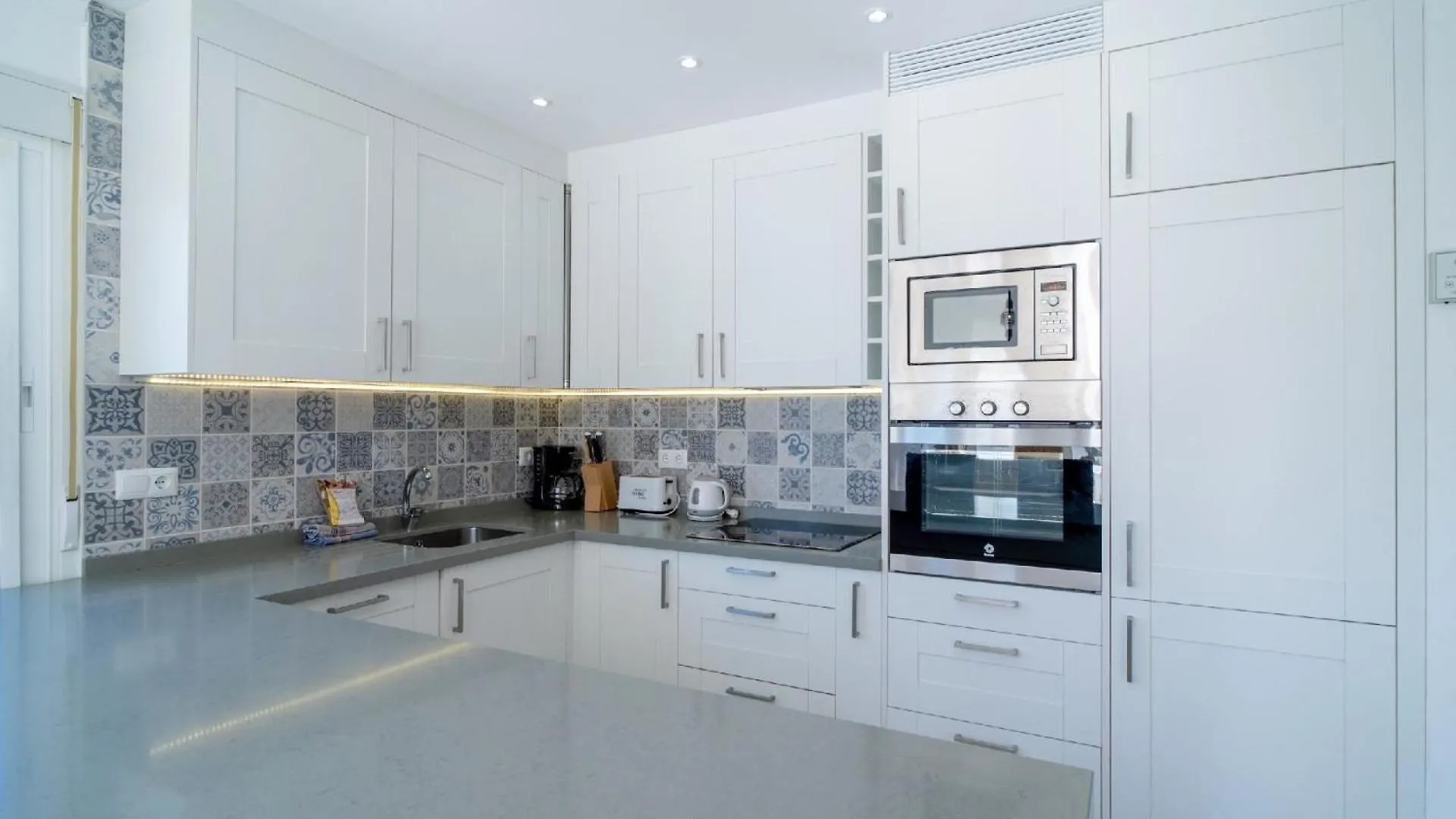 Ferienwohnung Fuer 5 Personen Ca 100 Qm In Nerja, Andalusien Costa Del Sol